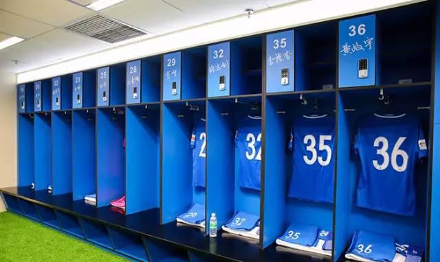 清晨瓦伦西亚备战中超，内部沟通细节曝光，更衣室稳定，医务组通报恢复