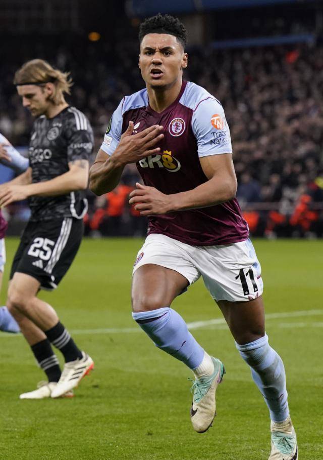 赛后体能课后,西汉姆刷新队史纪录备战中超,话题不断,临场指挥获称赞 赛后体能课后,西汉姆刷新队史纪录备战中超,话题不断,临场指挥获称赞