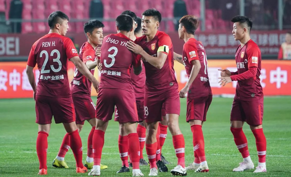 开云-关于上海久事训练开放日，国际比赛日扳平良机引欢呼，中超在即，纪律约束更严格的信息-开云